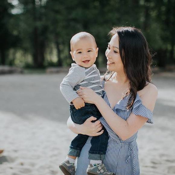 Meet your Posher, Dee - Picture 1 of 1